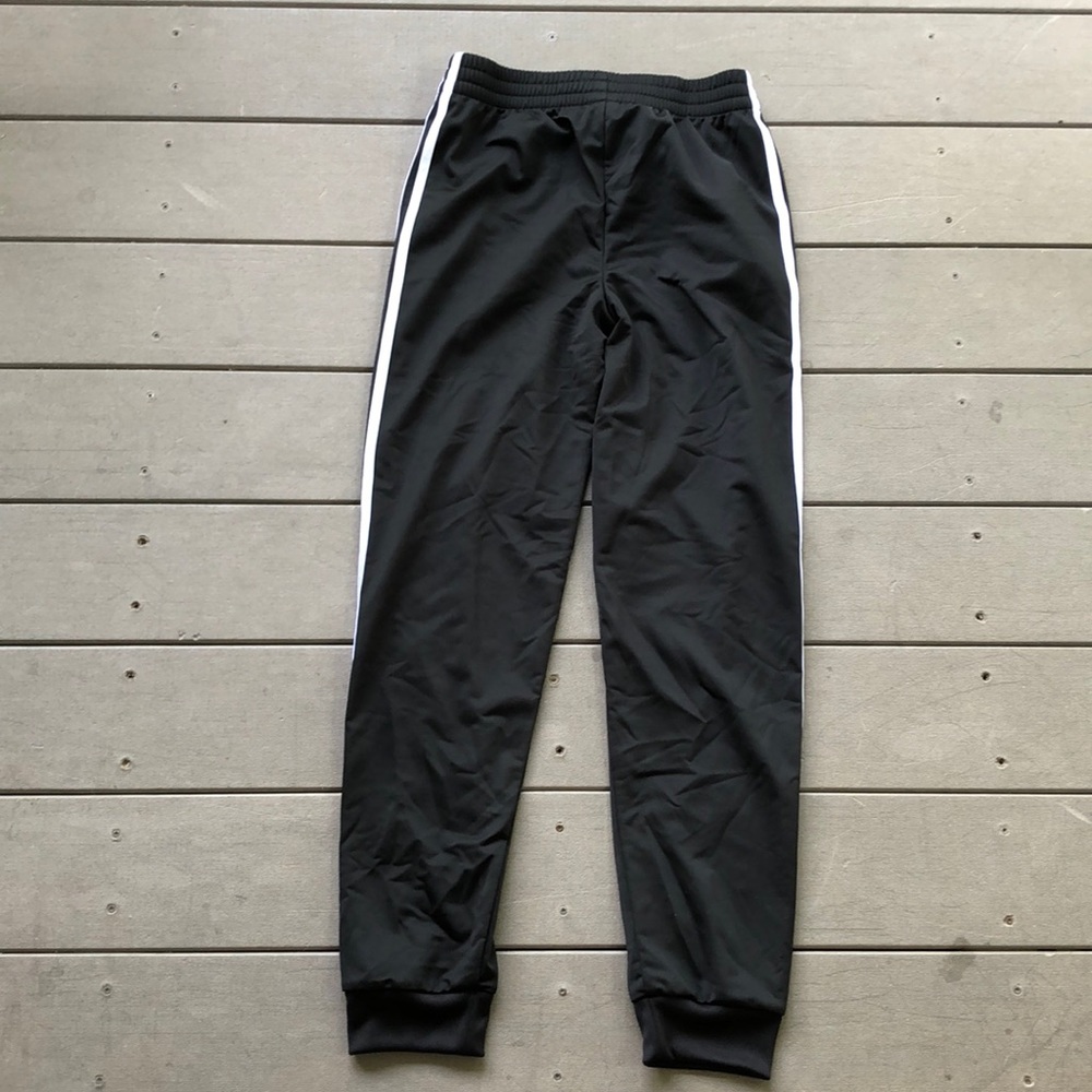 Boys large adidas pants - Picture 8 of 8